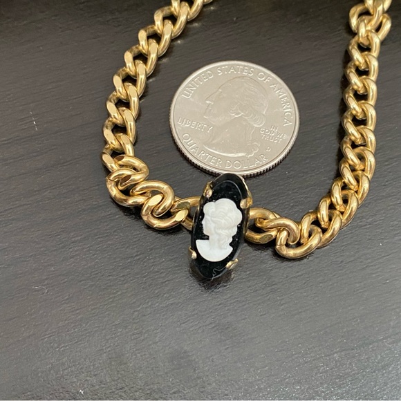 Vintage Unsigned Victorian Lady Cameo Choker Necklace - Picture 6 of 16
